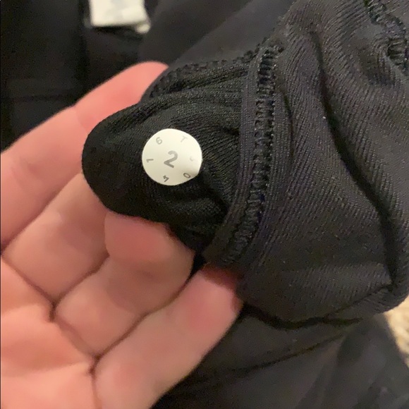 Black lululemon leggings - Picture 5 of 5